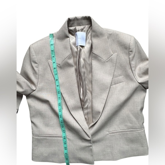 Women’s Mango MNG Cropped Peak Lapel Open Blazer Size Large beige. - Picture 8 of 10